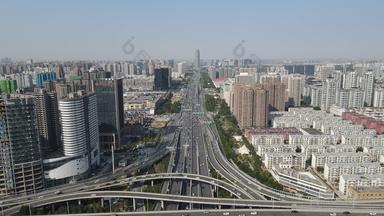 河南郑州中原大道交通车辆行驶拥堵航拍